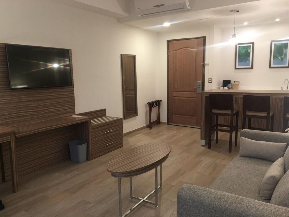 Wyndham Garden Monterrey Valle Real Esterno foto
