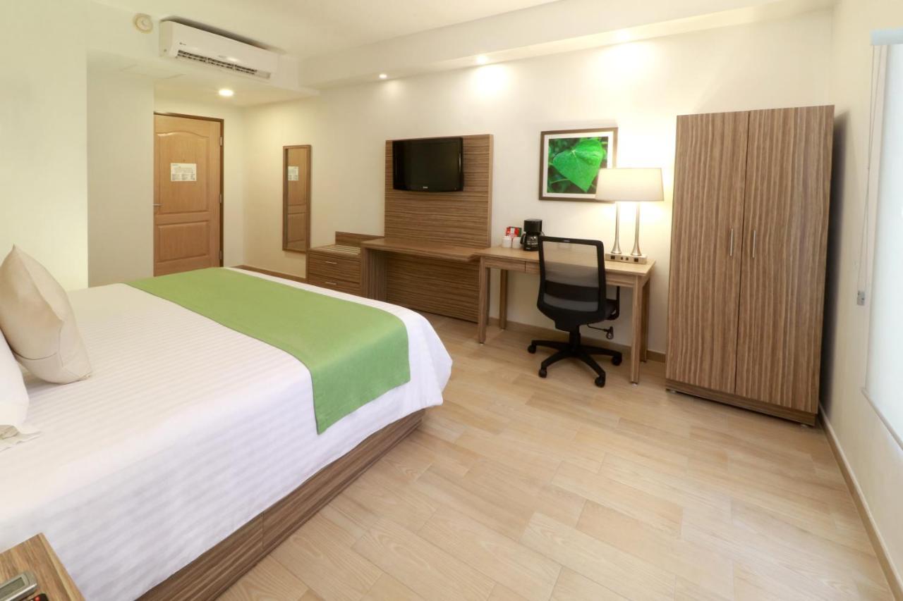 Wyndham Garden Monterrey Valle Real Esterno foto