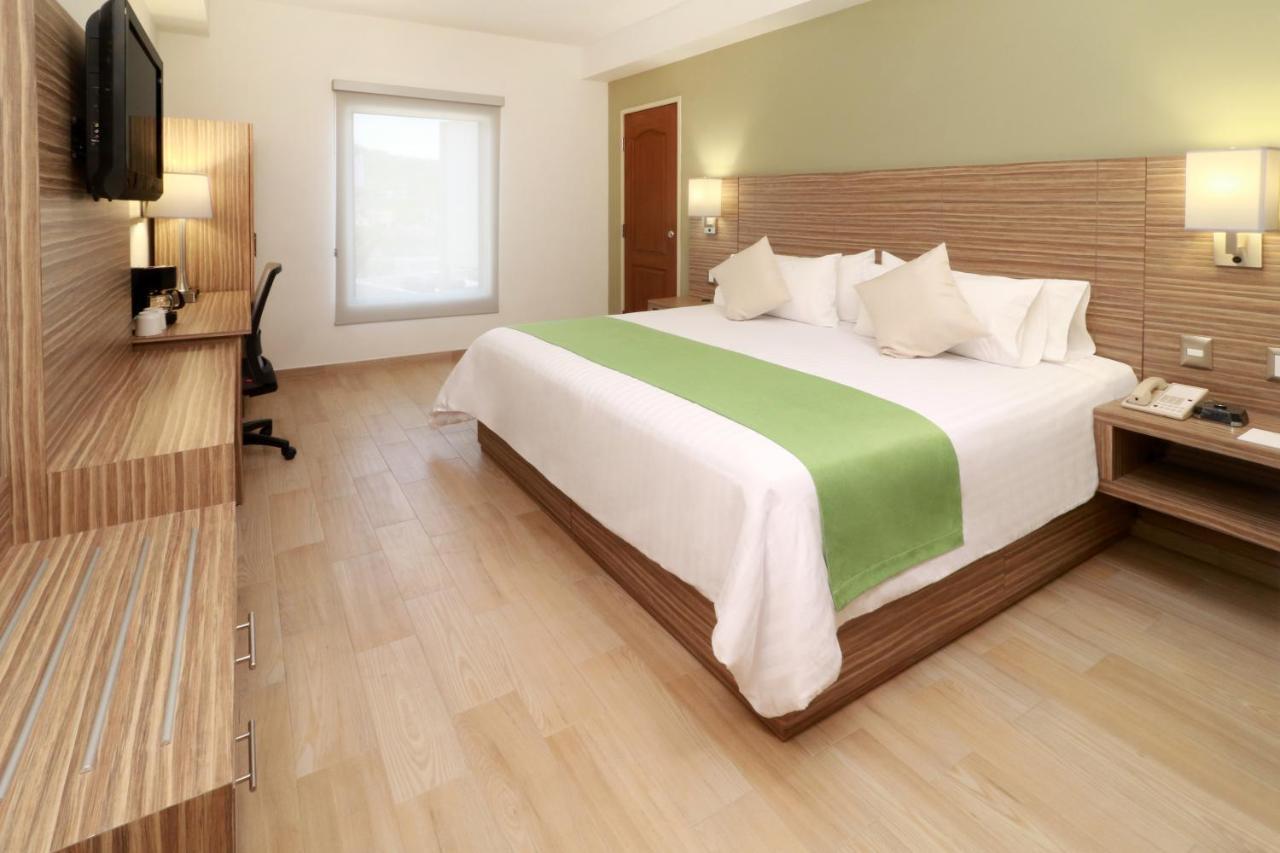 Wyndham Garden Monterrey Valle Real Esterno foto