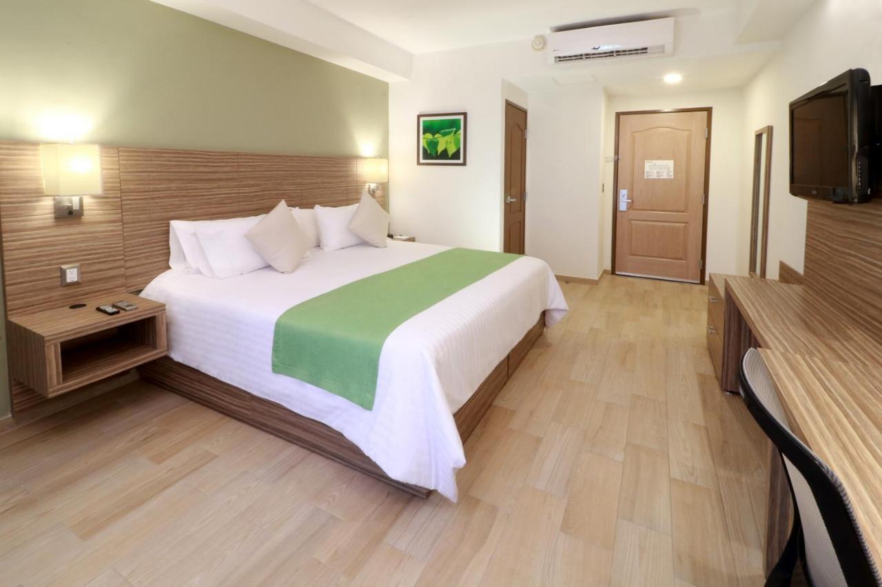 Wyndham Garden Monterrey Valle Real Esterno foto