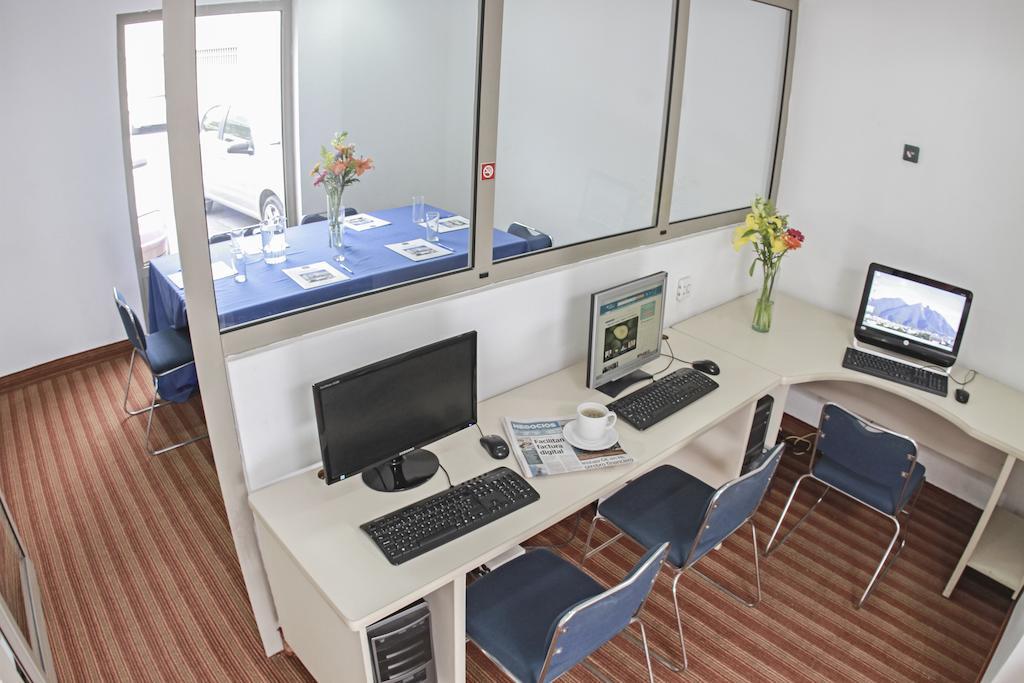 Wyndham Garden Monterrey Valle Real Affari foto