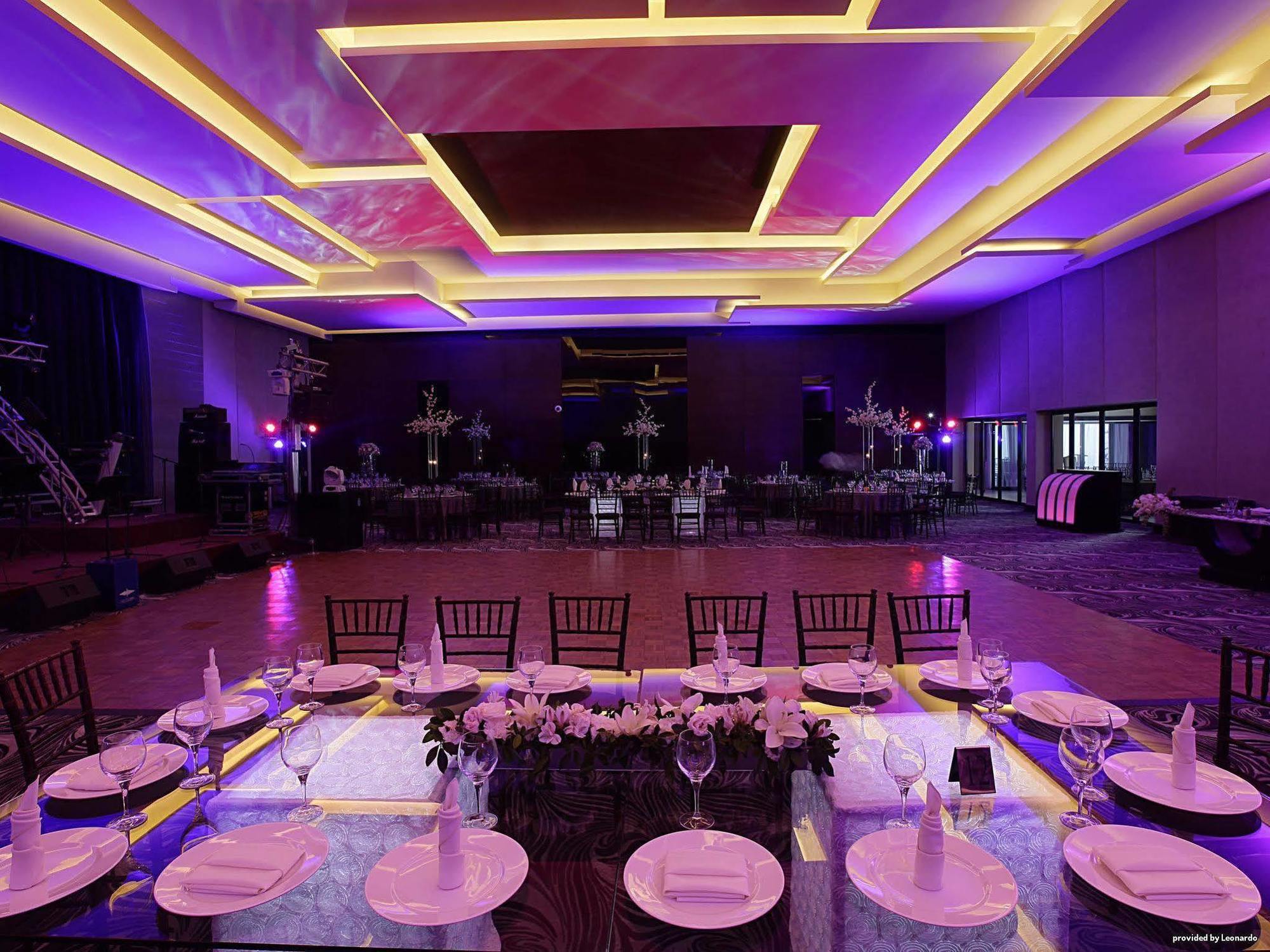 Wyndham Garden Monterrey Valle Real Esterno foto